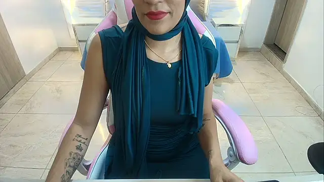 Zulema hamdi online show from 02/04/25, 07:22