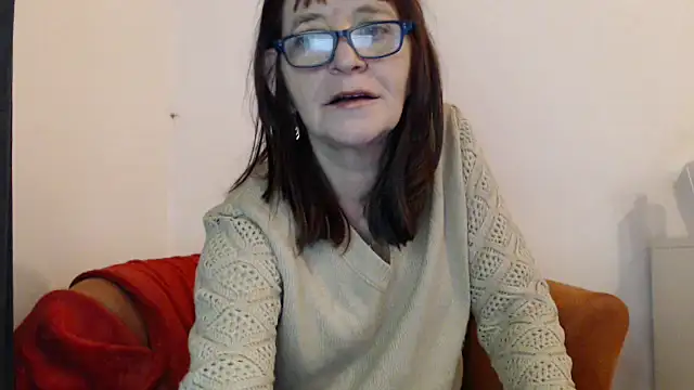 hotlinda45 online show from 11/12/25, 06:19