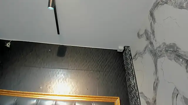 Snapshot of DalayMoore chatting on 11/02/25, 08:00 DalayMoore online show from 11/02/25, 08:00