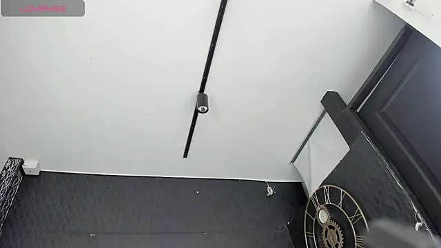 Snapshot of DalayMoore chatting on 11/16/25, 08:03 DalayMoore online show from 11/16/25, 08:03