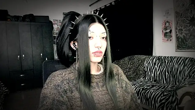 Snapshot of roxy_toxic chatting on 08/01/26, 01:38 roxy toxic online show from 08/01/26, 01:38