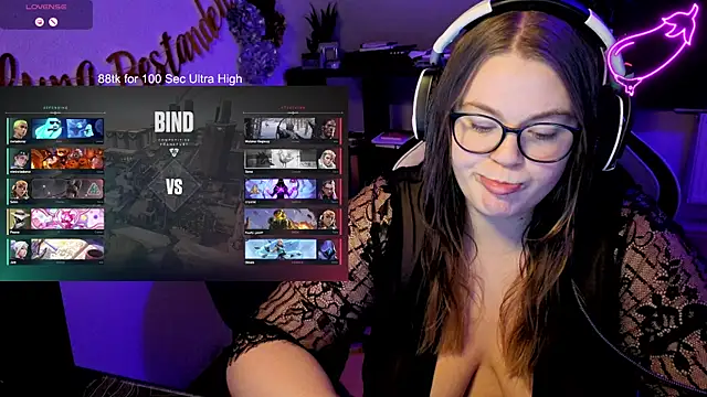 EveBaker04 online show from 10/23/25, 11:14