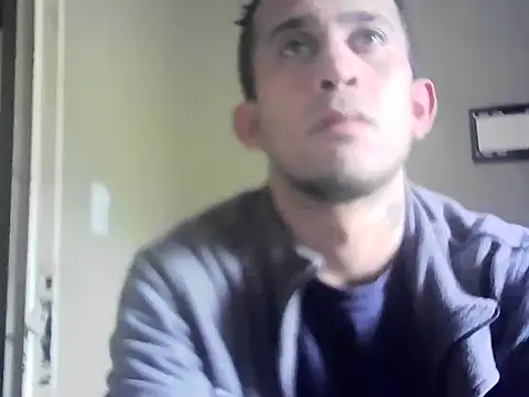 Snapshot of EstebanAkyLu chatting on 05/20/26, 04:46 EstebanAkyLu online show from 05/20/26, 04:46