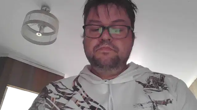 Snapshot of yourcourage1 chatting on 10/03/25, 03:53 yourcourage1 online show from 10/03/25, 03:53