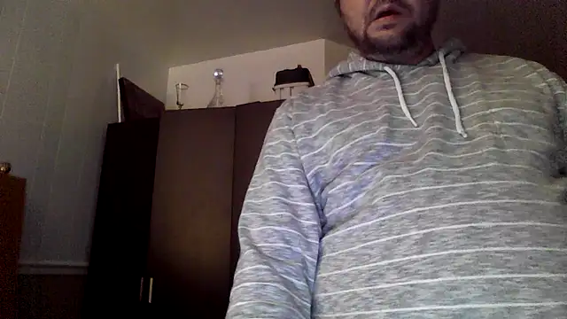 Snapshot of yourcourage1 chatting on 10/08/25, 09:07 yourcourage1 online show from 10/08/25, 09:07