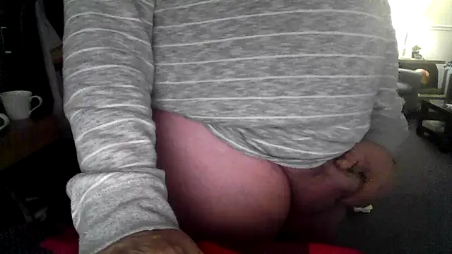 Snapshot of yourcourage1 chatting on 10/14/25, 03:46 yourcourage1 online show from 10/14/25, 03:46