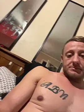 biggzee6 online show from 11/18/25, 04:50