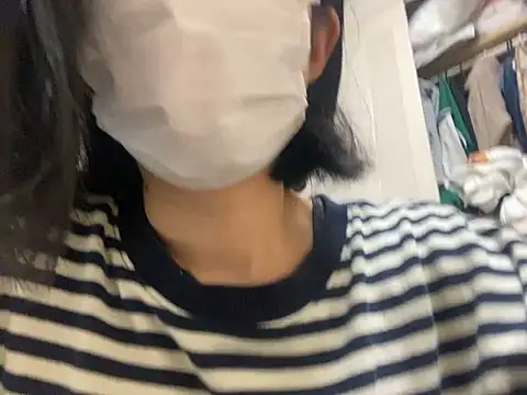 Snapshot of riri_riri_jp chatting on 11/07/25, 03:34 riri riri jp online show from 11/07/25, 03:34