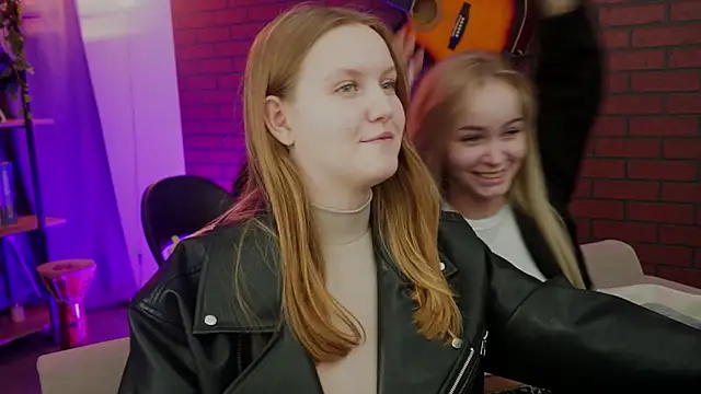 DakotaaJohnnson online show from 09/25/25, 12:53