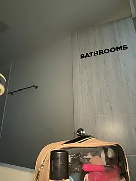 ValeriaOrtega online show from 04/28/26, 11:04