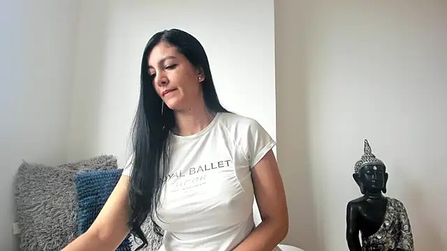 sofhia daniels online show from 09/10/25, 01:11