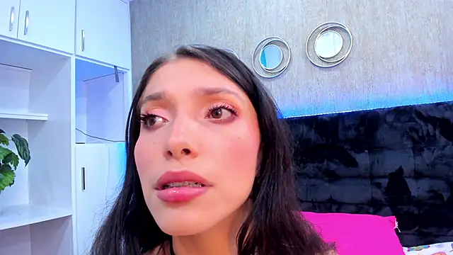 LorenVegga online show from 02/02/25, 08:02
