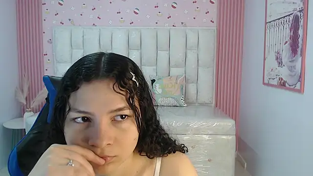 shalon diaz s online show from 09/18/25, 01:02