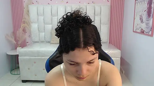 shalon diaz s online show from 11/04/25, 01:10