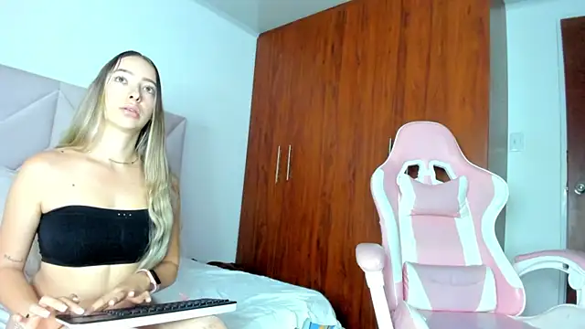 ScarlettKai online show from 09/10/25, 01:33