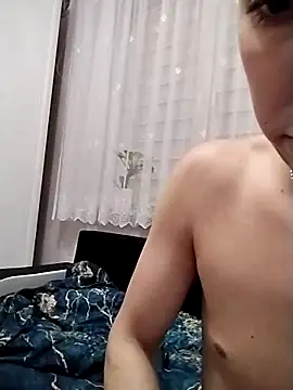 Snapshot of Pesos17 chatting on 10/28/25, 06:43 Pesos17 online show from 10/28/25, 06:43