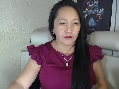 Snapshot of JULIANAWET69 chatting on 12/27/24, 12:07 JULIANAWET69 online show from 12/27/24, 12:07