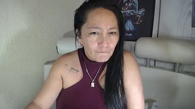 Snapshot of JULIANAWET69 chatting on 01/12/25, 04:10 JULIANAWET69 online show from 01/12/25, 04:10