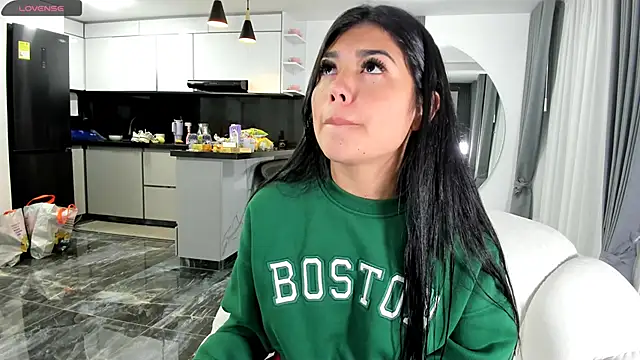 Snapshot of 1lubonnie chatting on 03/12/25, 01:03 1lubonnie online show from 03/12/25, 01:03