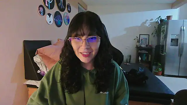 Snapshot of GinnyDelice chatting on 10/09/25, 12:41 GinnyDelice online show from 10/09/25, 12:41