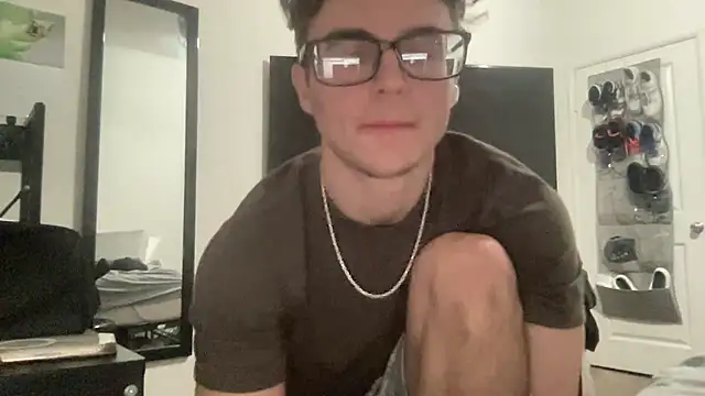 Snapshot of ryan_28747 chatting on 11/26/25, 07:31 ryan 28747 online show from 11/26/25, 07:31