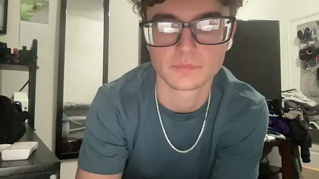 Snapshot of ryan_28747 chatting on 11/29/25, 01:19 ryan 28747 online show from 11/29/25, 01:19