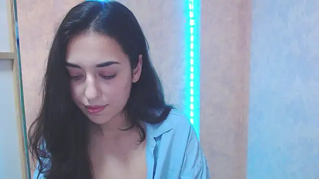 Lovelllyy online show from 02/01/25, 10:15