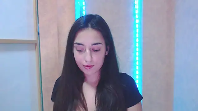 Lovelllyy online show from 02/04/25, 10:10
