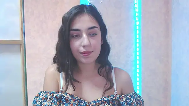 Lovelllyy online show from 02/14/25, 10:49