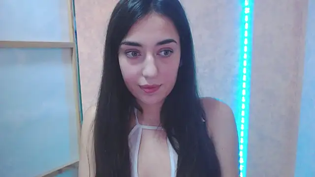 Lovelllyy online show from 02/20/25, 09:44