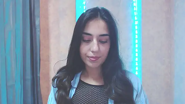 Lovelllyy online show from 09/15/25, 10:15