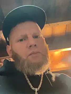 johnnybigcock83 online show from 01/17/25, 11:51