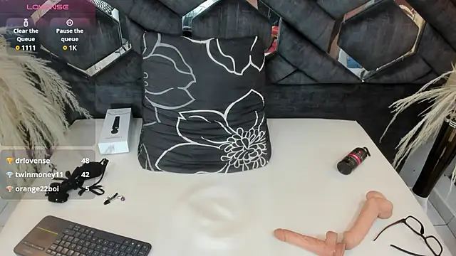 Ashley 7777 online show from 03/08/25, 08:57