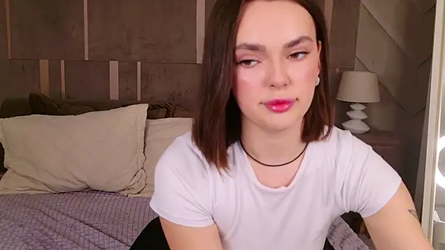 LauraBrigs online show from 01/18/25, 04:10