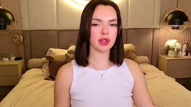 LauraBrigs online show from 03/10/25, 08:59