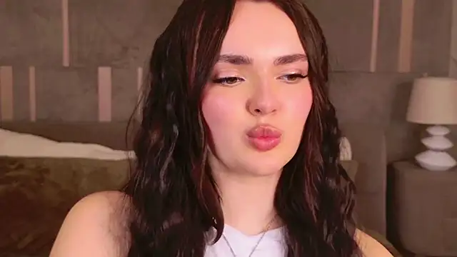LauraBrigs online show from 03/14/25, 03:25