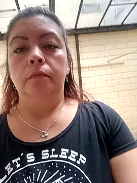 queencarlota82 online show from 02/06/25, 06:35