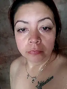 queencarlota82 online show from 03/01/25, 07:48