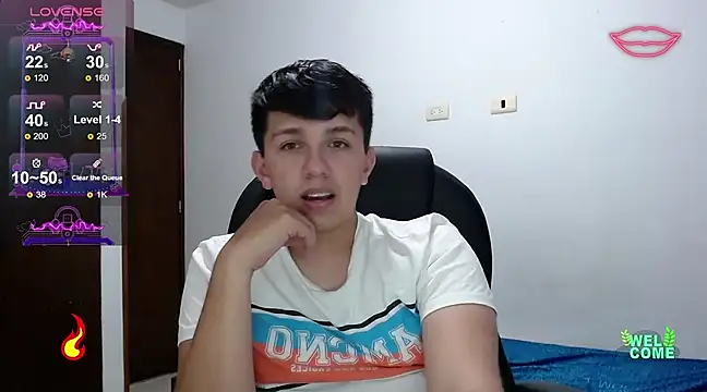 Snapshot of Alan_red chatting on 02/14/25, 02:39 Alan red online show from 02/14/25, 02:39