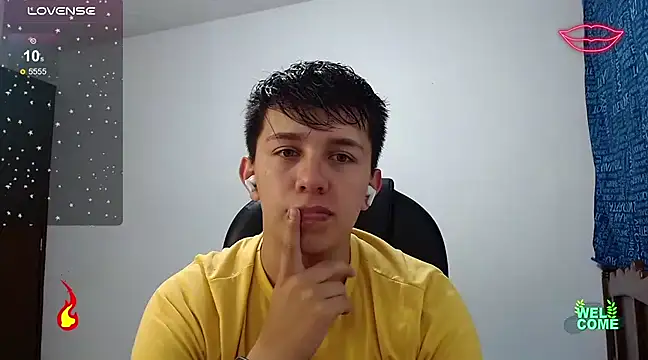 Snapshot of Alan_red chatting on 02/19/25, 02:12 Alan red online show from 02/19/25, 02:12