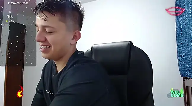 Snapshot of Alan_red chatting on 02/24/25, 02:51 Alan red online show from 02/24/25, 02:51