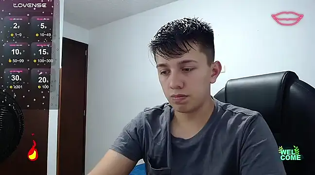 Snapshot of Alan_red chatting on 02/28/25, 12:21 Alan red online show from 02/28/25, 12:21