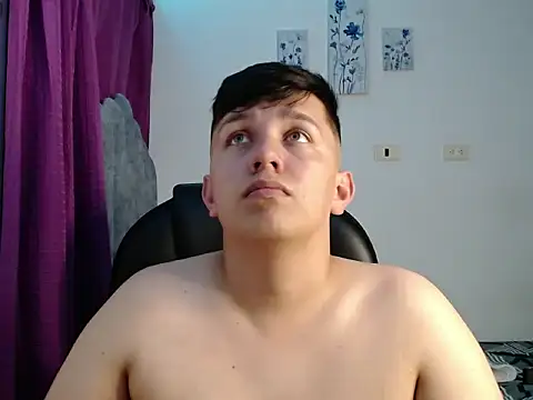 Snapshot of Alan_red chatting on 10/02/25, 12:28 Alan red online show from 10/02/25, 12:28