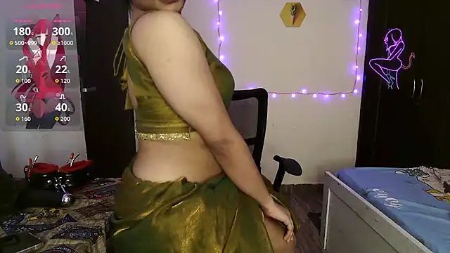 Snapshot of night_queen07 chatting on 11/14/25, 09:19 night queen07 online show from 11/14/25, 09:19