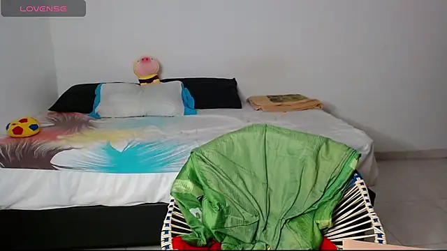 Snapshot of cute_mathew chatting on 03/04/25, 02:49 cute mathew online show from 03/04/25, 02:49