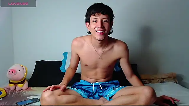 Snapshot of cute_mathew chatting on 03/05/25, 04:02 cute mathew online show from 03/05/25, 04:02