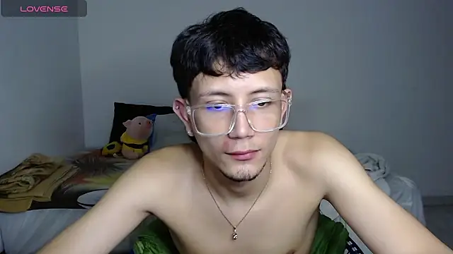 Snapshot of cute_mathew chatting on 03/11/25, 11:26 cute mathew online show from 03/11/25, 11:26