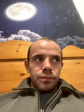 Snapshot of wyattstone chatting on 09/08/25, 10:20 wyattstone online show from 09/08/25, 10:20