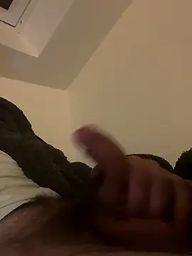 Snapshot of wyattstone chatting on 11/12/25, 02:23 wyattstone online show from 11/12/25, 02:23