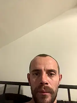 Snapshot of wyattstone chatting on 12/18/25, 07:42 wyattstone online show from 12/18/25, 07:42